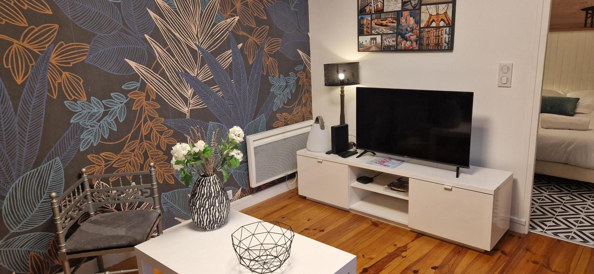 Апартаменты House - Sunlit Haven With Outdoor Terrace, Garage And Metro 14, Rer B Жантийи Экстерьер фото